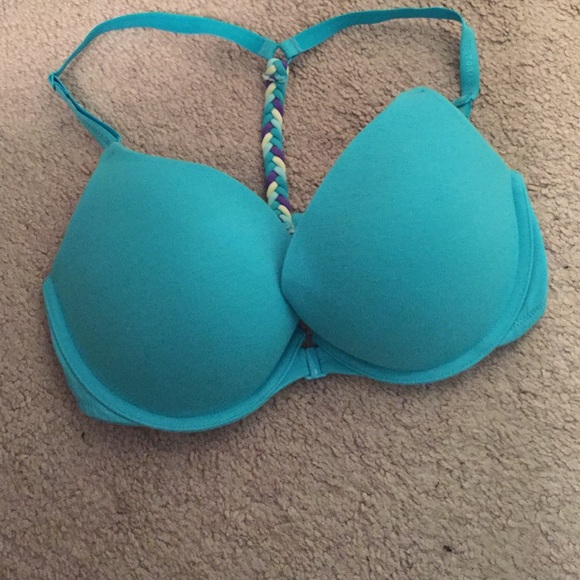 NWOT Victoria's Secret front snap bra.