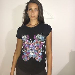 Black colorful shirt perfect for any season