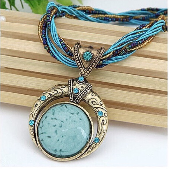 The Eyestone Bohemian Necklace