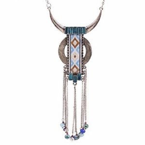 Tribal horn necklace