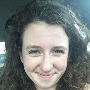 Meet your Posher, Caroline