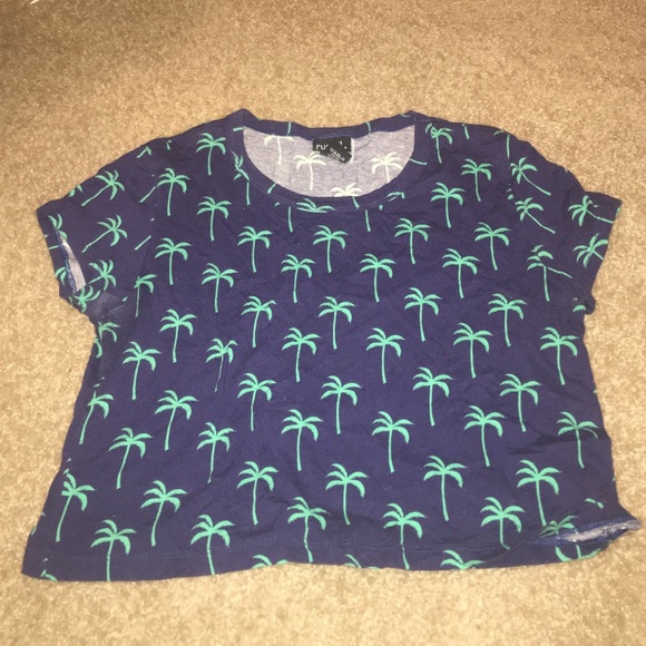 BLUE CROP TOP WITH PALM TREES