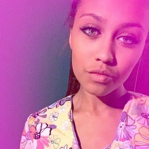 Meet your Posher, Johnetta