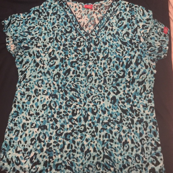 Women's scrub top