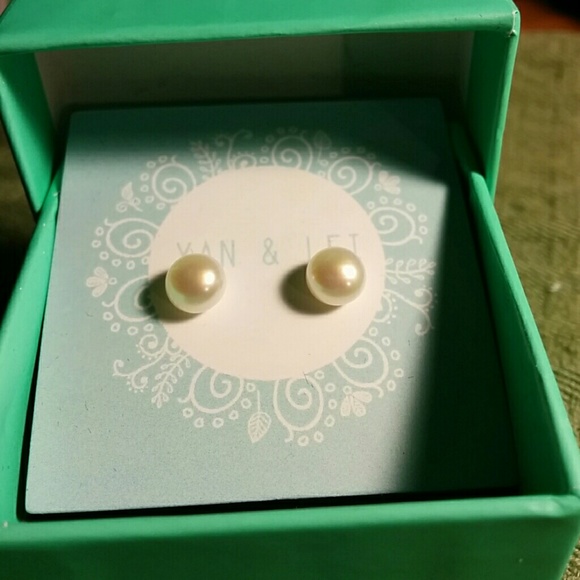 Genuine Pearl earrings