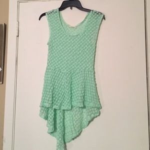 Adorable high/low mint tank