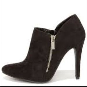 Black booties + white wrap dress bundle