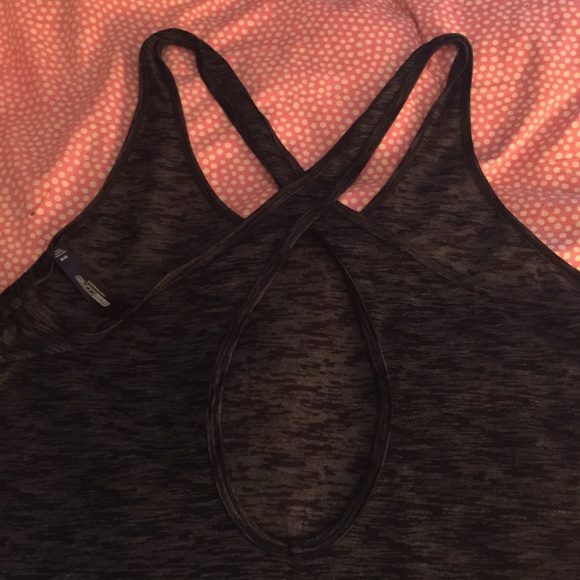 Express Core Workout Tank - Picture 3 of 4