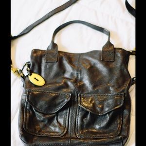 Black fossil fold over crossbody