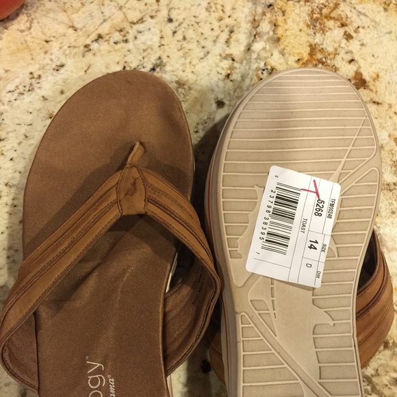 Men\'s sandals