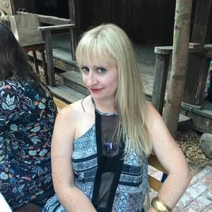 Meet your Posher, Alison