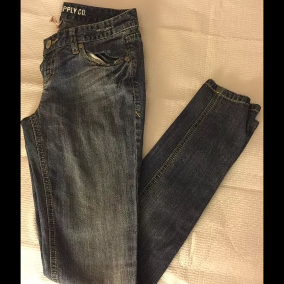 Mossimo Skinny 5R Fit 6