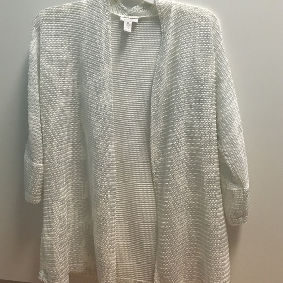 1DAYSALE! LIKE NEW! Chico's White Cardigan