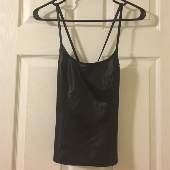 Backless tank top