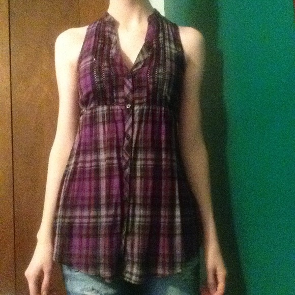 Purple sleeveless button up plaid shirt