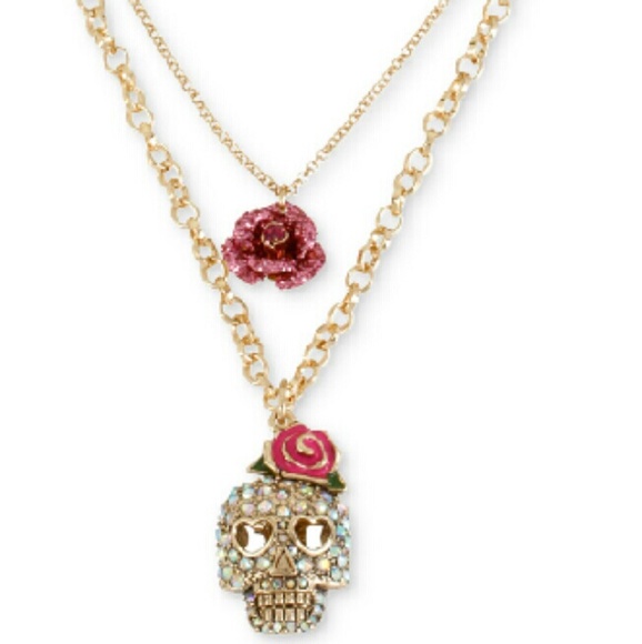 Betsey Johnson skull necklace