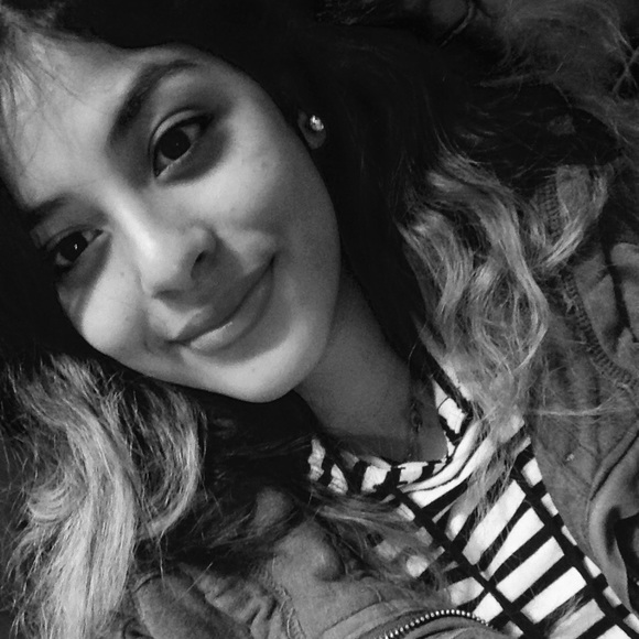 Meet your Posher, Cristal