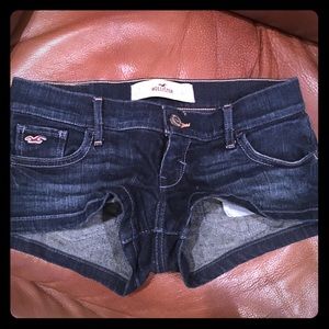 ((Donating soon!!)) Size 1 Hollister jean shorts