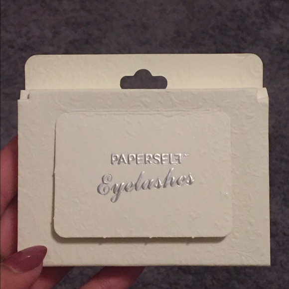 Paperself eyelashes - Picture 2 of 3