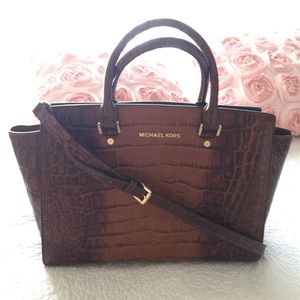 Michael Kors Selma handbag