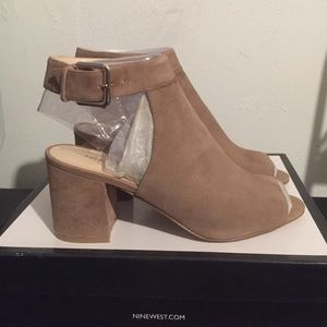 Nine West "jazzyo" suede block heel