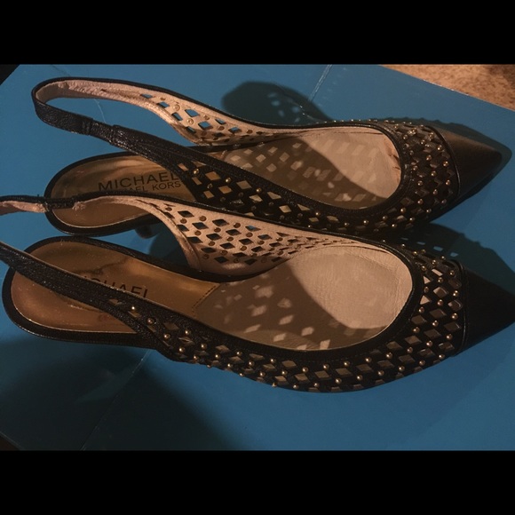 Dress sandals