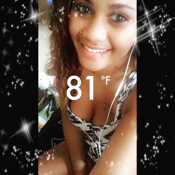 Meet your Posher, Corina - Picture 1 of 1