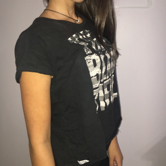 Beautiful shirt - Picture 2 of 3