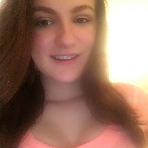 Meet your Posher, Kara - Picture 1 of 1