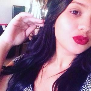 Meet your Posher, Carolina