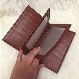 Fashion Passport Organizer