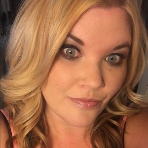 Meet your Posher, Joline