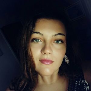 Meet your Posher, Ana