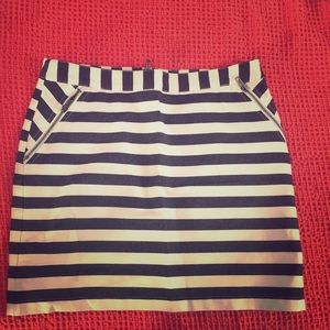 Black and white zipper skirt