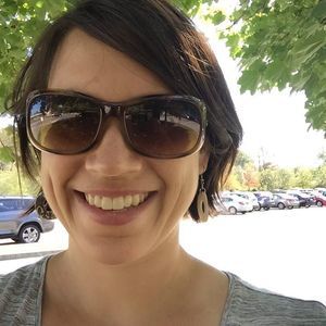 Meet your Posher, Laura