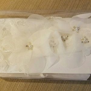 Vera Wang Garza sash/wedding