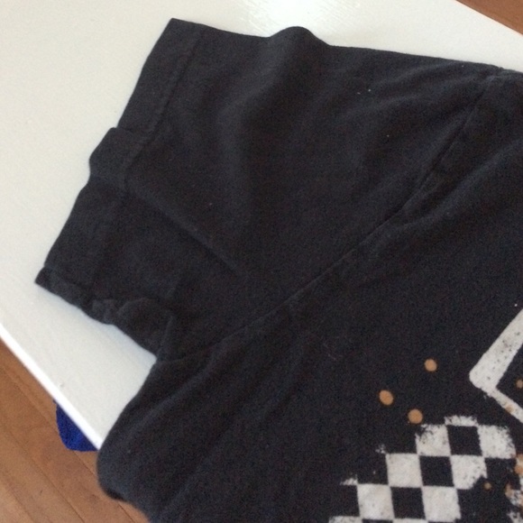 Tshirt - Picture 3 of 3