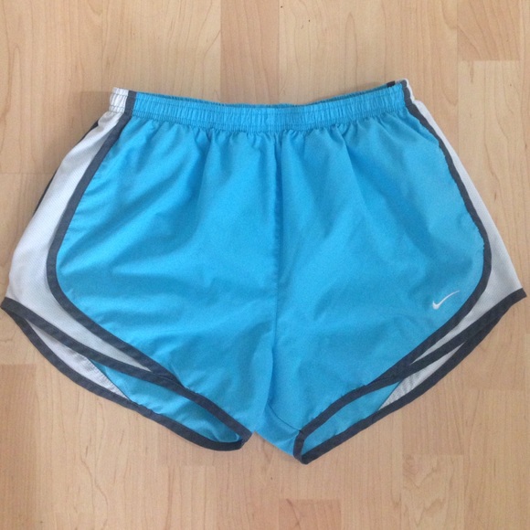 ⬇️ PRICE DROP! ⬇️ Blue Nike Running Shorts Size M