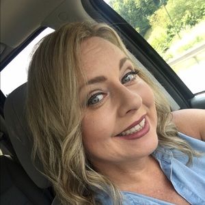 Meet your Posher, Melanie