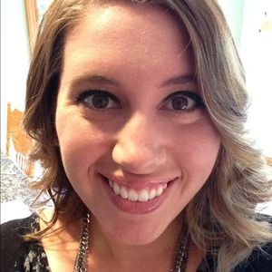 Meet your Posher, Emilie