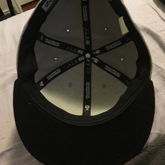 Gray SnapBack - Picture 4 of 4