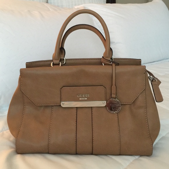 Guess satchel crossbody