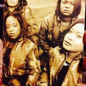 Meet your Posher, Lenora