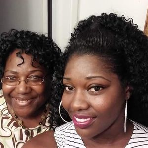 Meet your Posher, Desmona