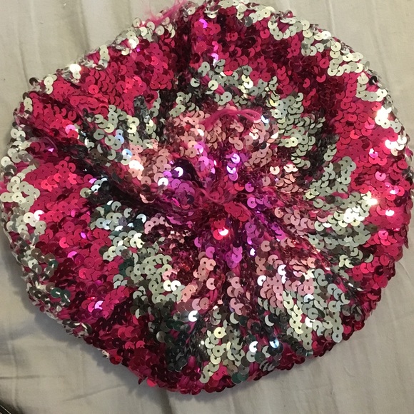Pink ombré sequin beanie - Picture 1 of 3