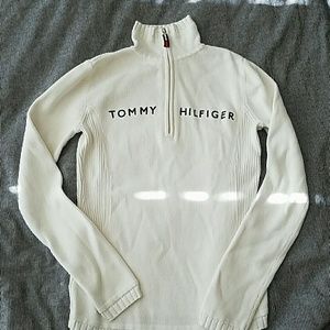 Tommy Hilfiger pullover sweater, size small