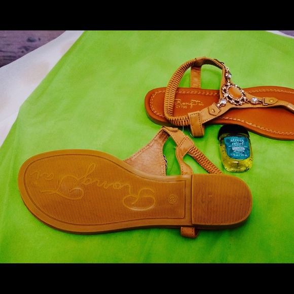 Bronze Flower Sandals - Picture 3 of 4