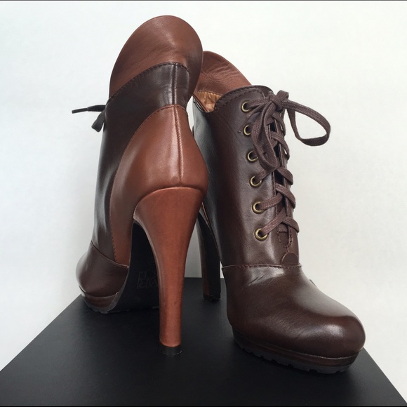 🍂 MRKT Choc/Mid Brown Heeled Booties 🍂