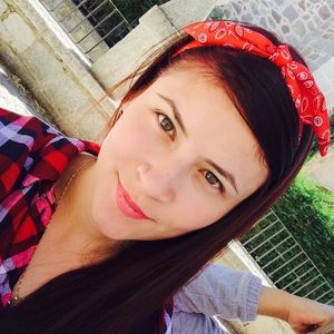 Meet your Posher, Ana