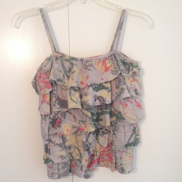 DKNY kids top size XL fun print rarely worn - Picture 2 of 3